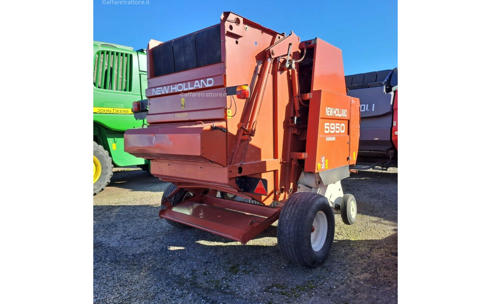 New Holland 5950 Usado - 4