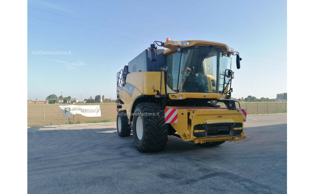 New Holland CR 9060 Usato - 1