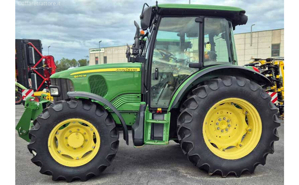 John Deere 5070 Usado - 3