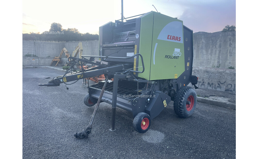 Claas ROLLANT 260 Usado - 1