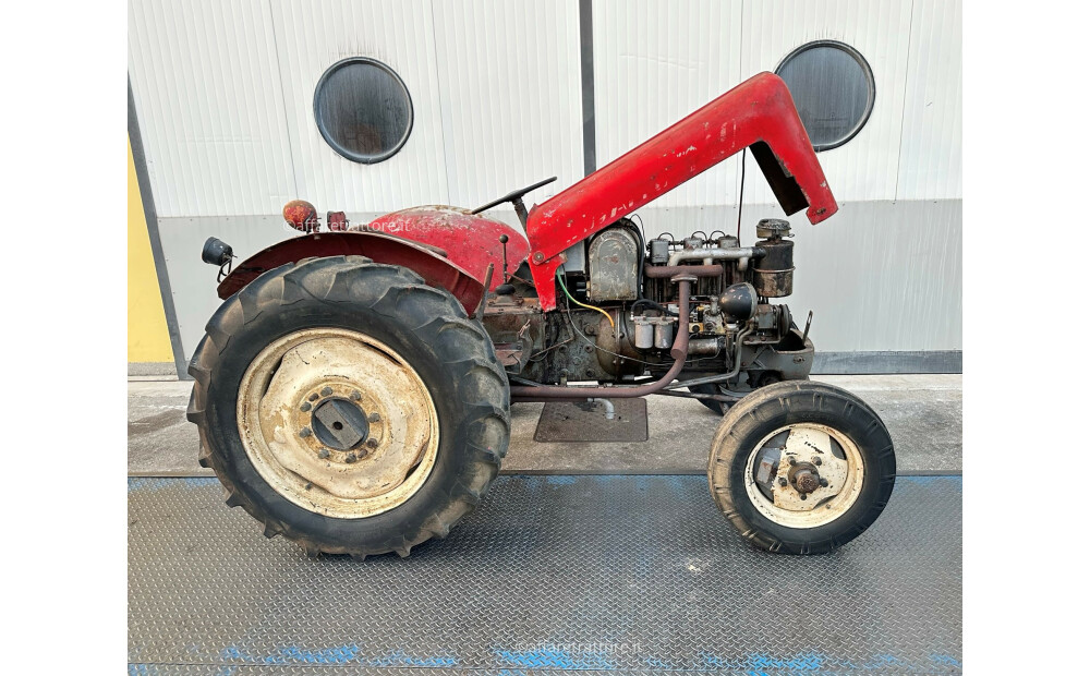 Tractor Busatto 440 - 35 CV - 8