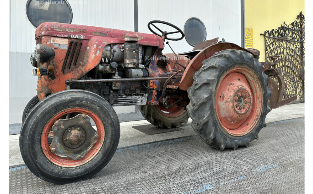 Mismo tractor DA30 - 32 CV - 1