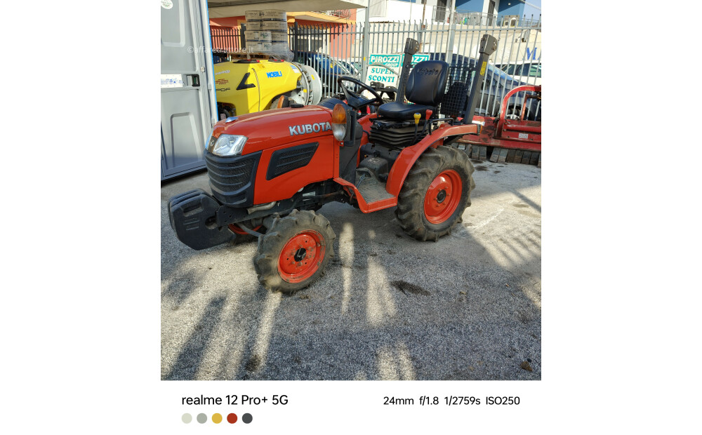 Kubota B1121 Usado - 7