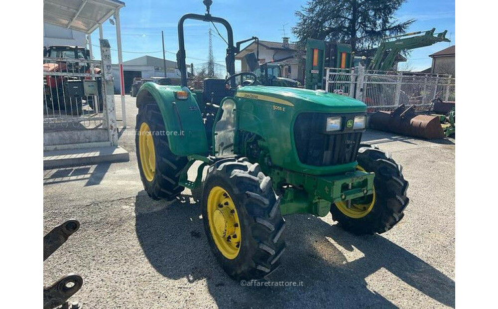 John Deere 5055 E Usato - 1