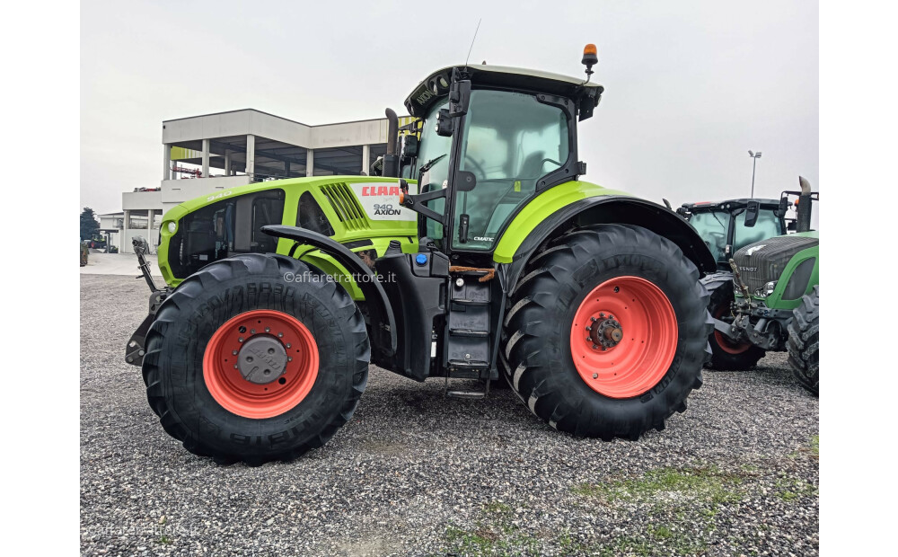 Claas AXION 940 Usado - 14