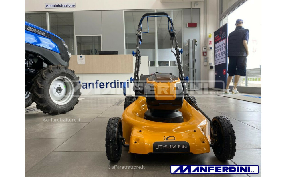 Tractor cortacésped Cubcadet LM5 E 51R Nuevo - 1