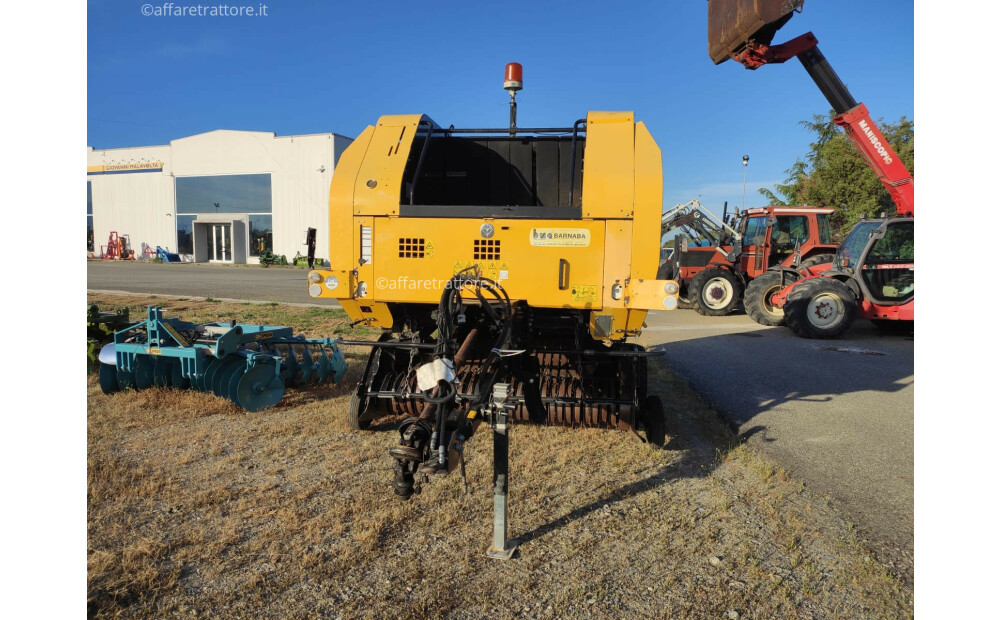 Rotopressa usata New Holland BR 7060 - 6