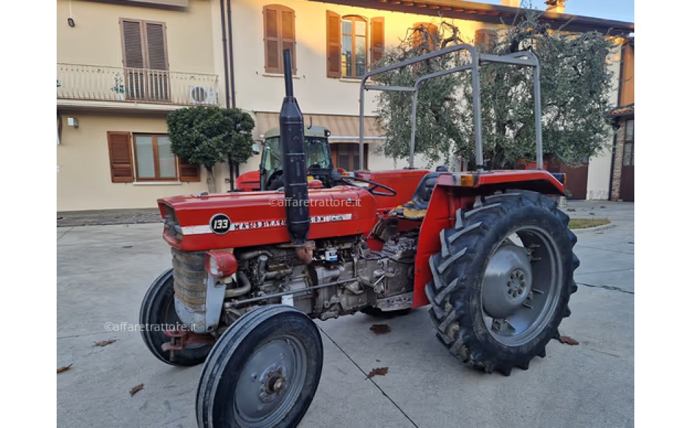 Massey Ferguson 133 Usado - 1