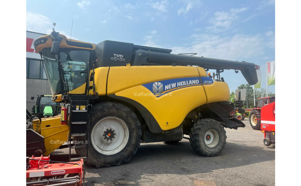 New Holland CR 7.90 Usato - 5