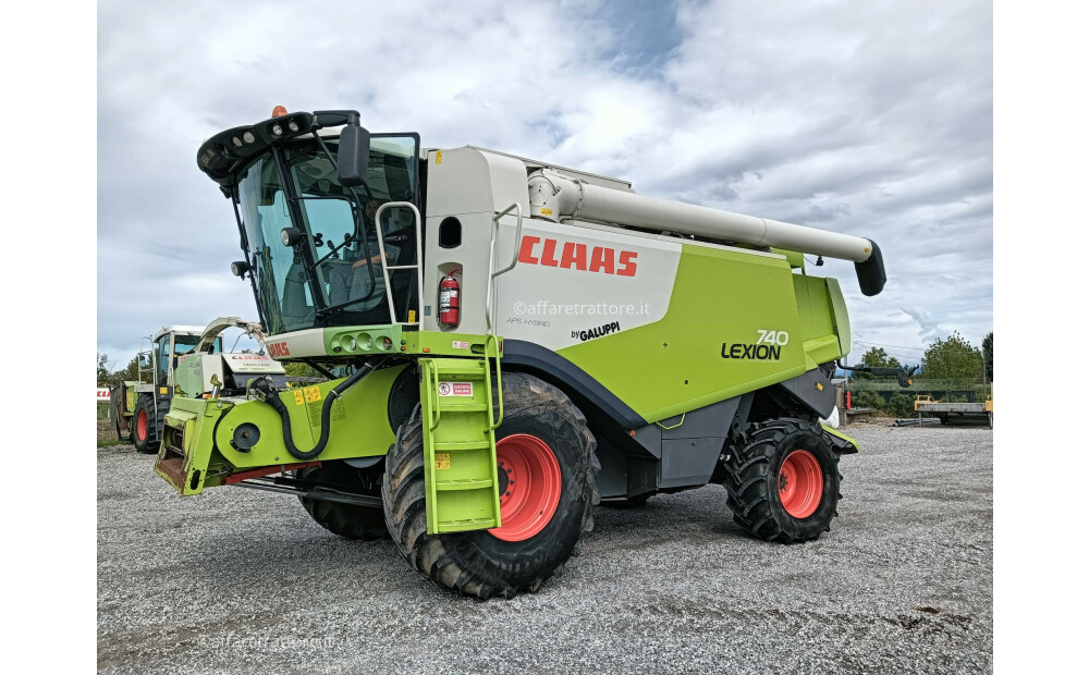 Claas LEXION 740 Usado - 12