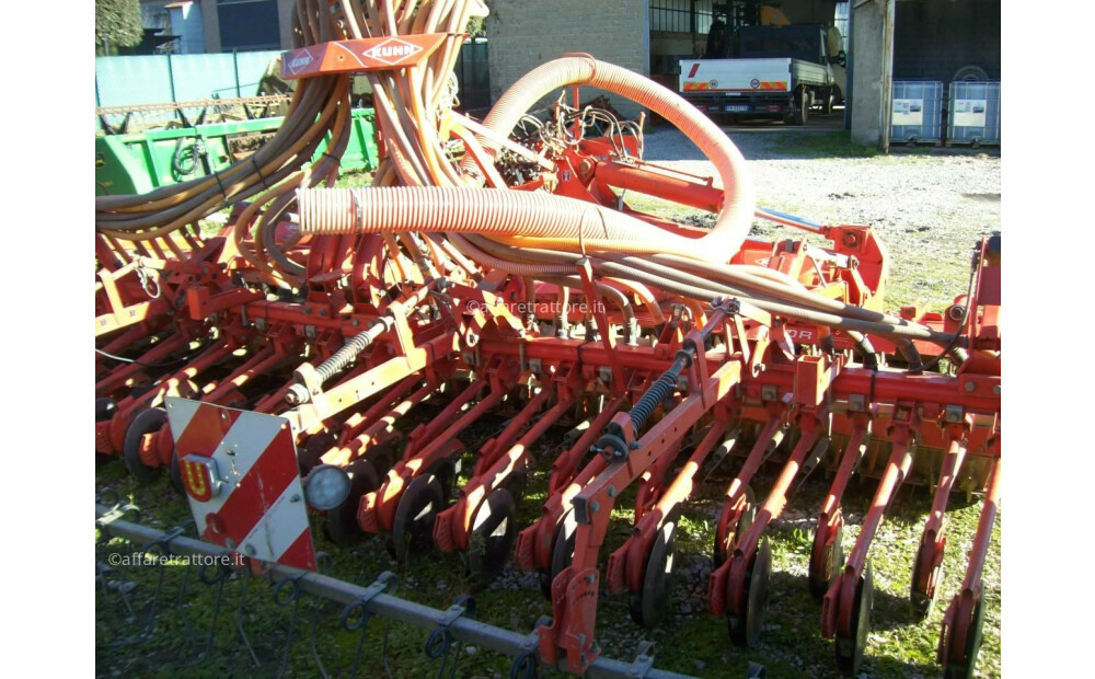 Kuhn VENTA TF 702 + Kuhn HR 5003 DR Usado - 6