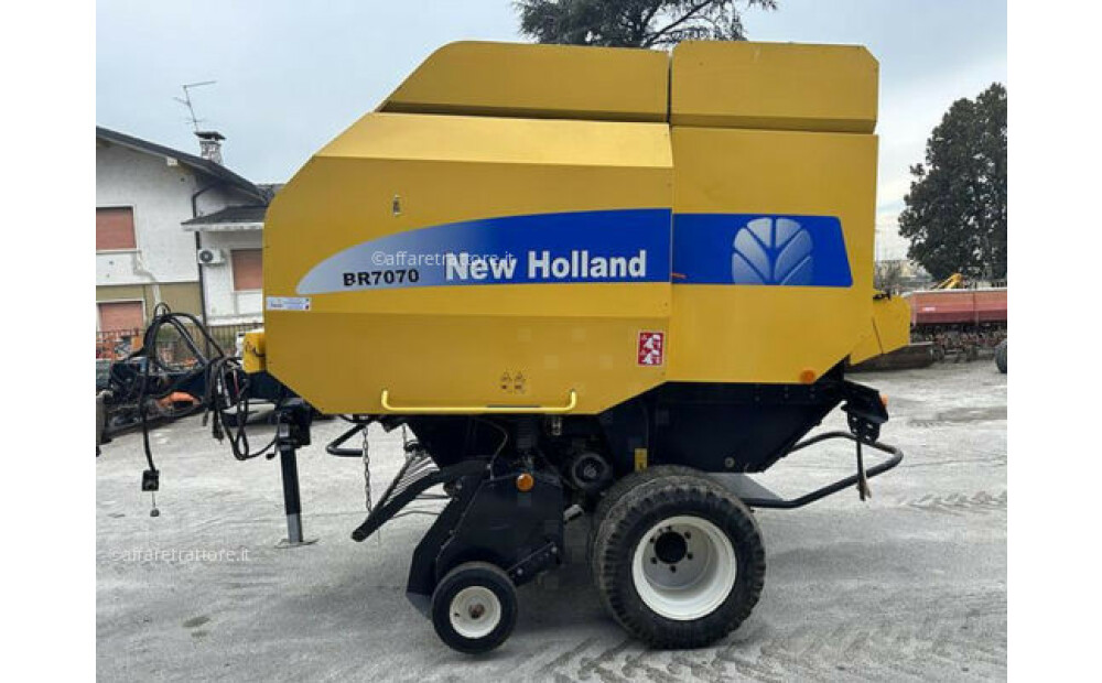 New Holland BR 7070 Usato - 5