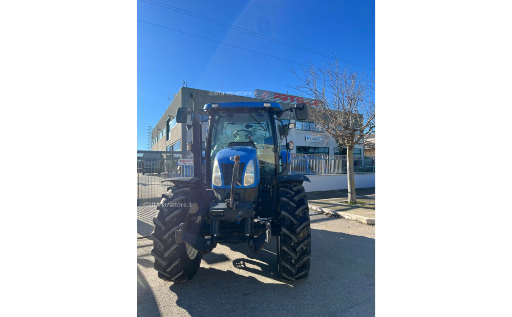 New Holland T6020 Usado - 5