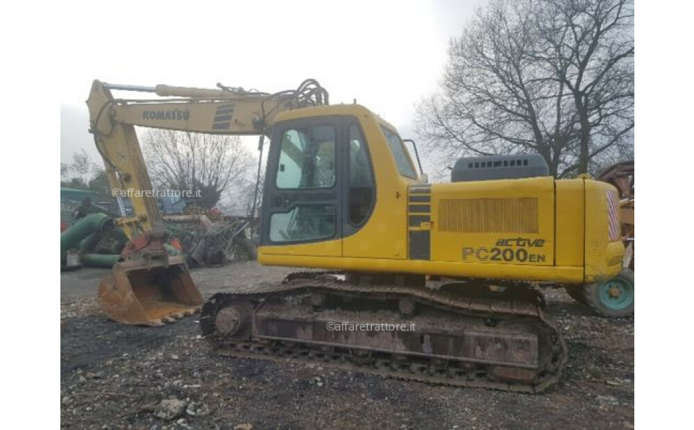 Komatsu PC200-6K Usado - 1