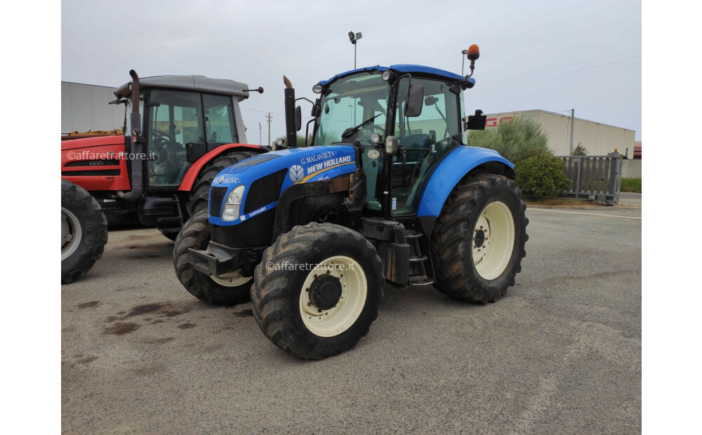 Tractor New Holland T5 105 usado - 1