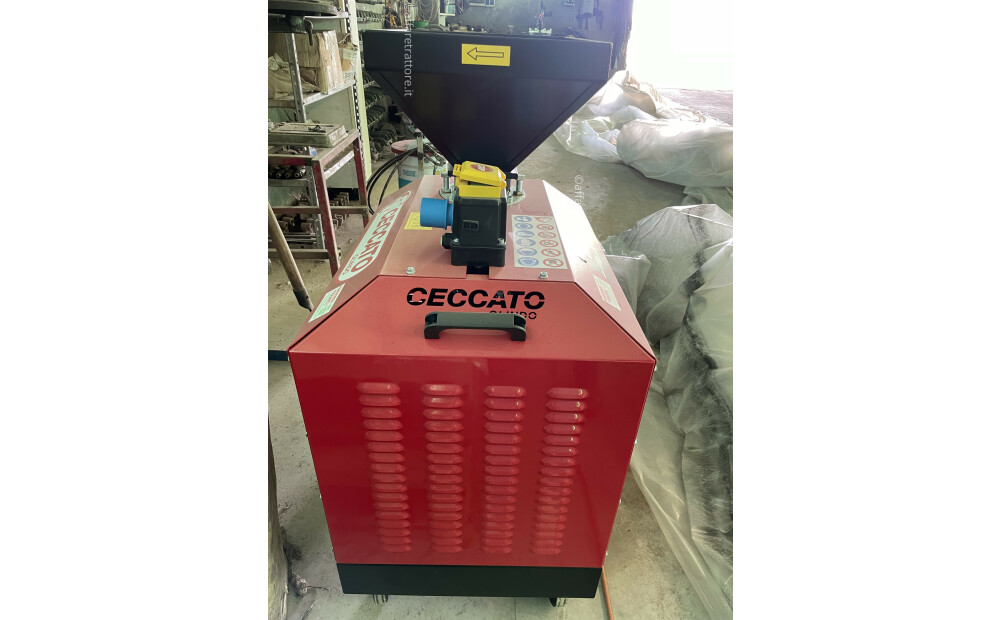 CEccato Magic Usado - 3