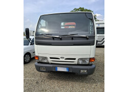 Nissan CABSTAR E. 110 CON CASSONE IN ALUMINIO Usado